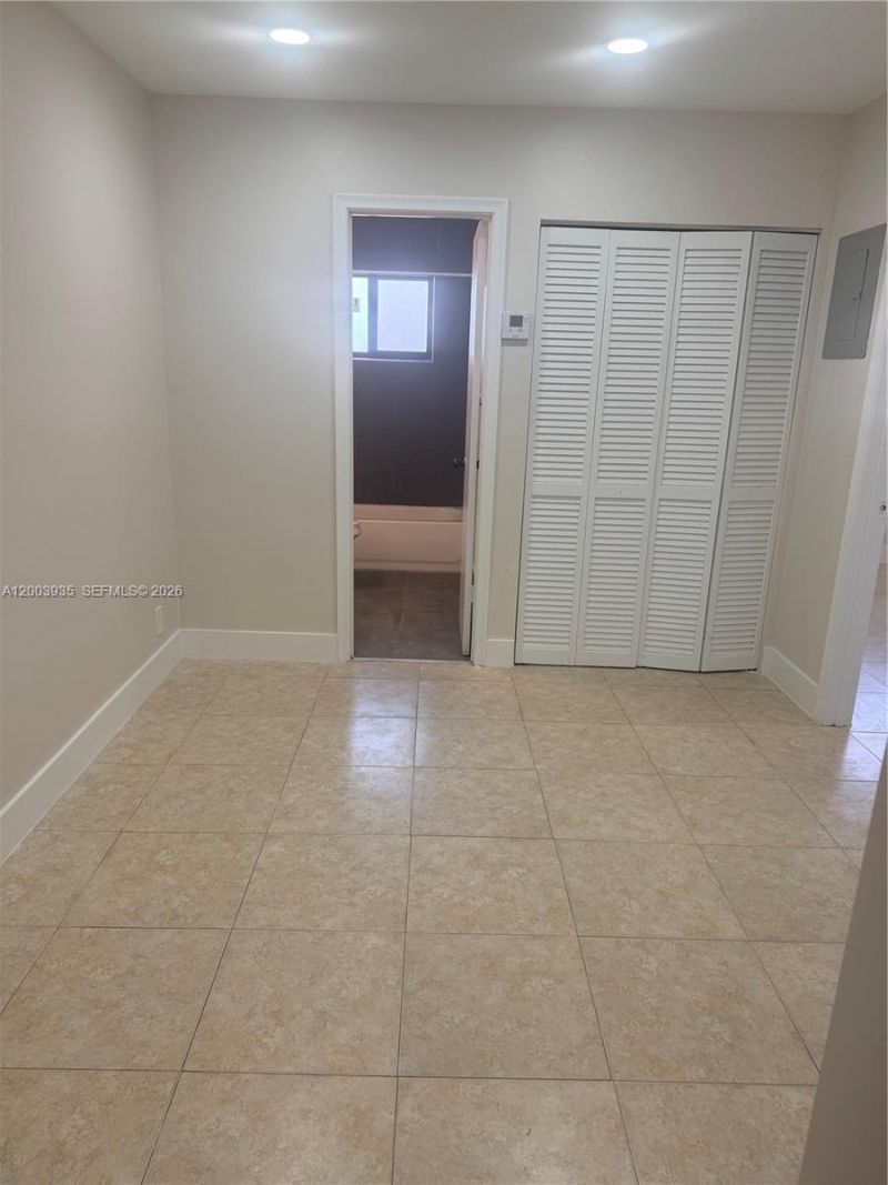 6901 Pembroke Rd, Unit 1, Pembroke Pines, FL 33023 Photo