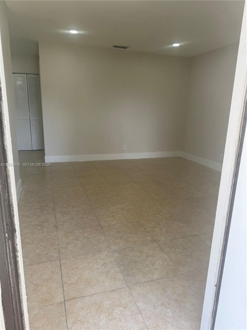 6901 Pembroke Rd, Unit 1, Pembroke Pines, FL 33023 Photo
