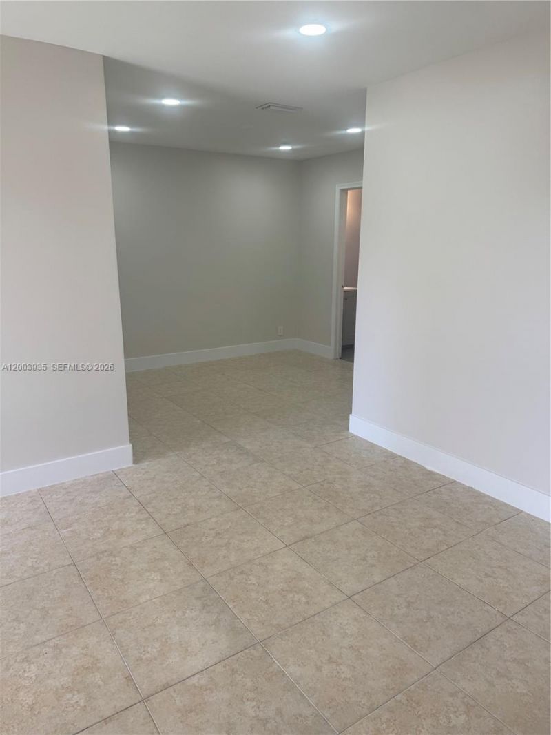 6901 Pembroke Rd, Unit 1, Pembroke Pines, FL 33023 Photo