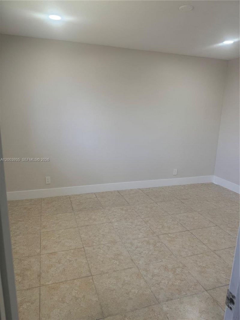 6901 Pembroke Rd, Unit 1, Pembroke Pines, FL 33023 Photo