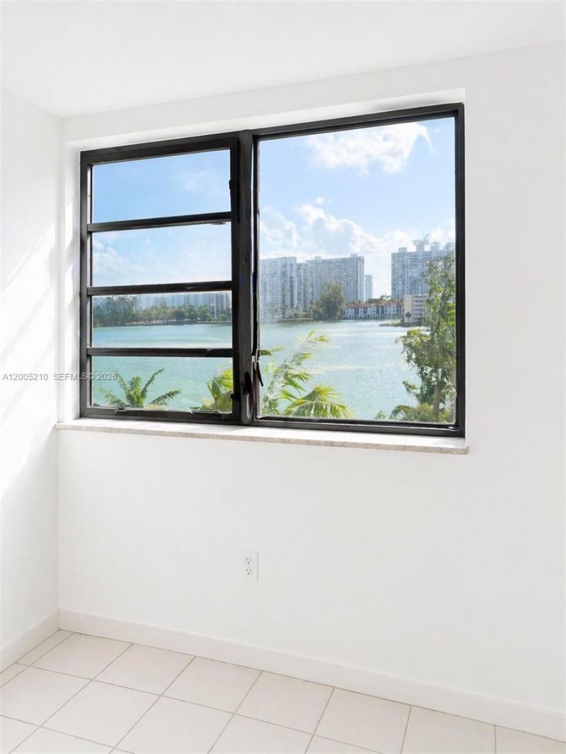 2861 Leonard Dr, Unit F514, Aventura, FL 33160 Photo