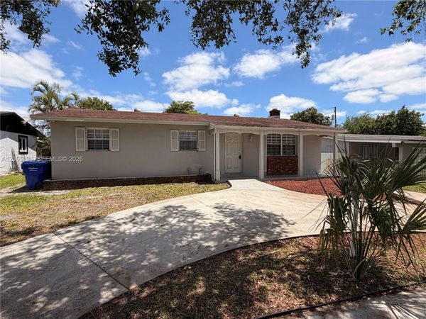 3011 N 74th Ave , Hollywood, FL 33024