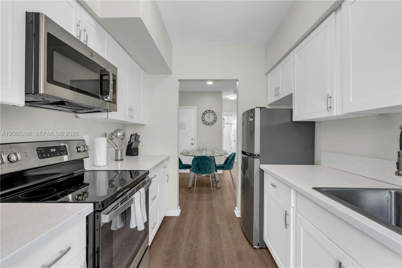10006 E Bay Harbor Dr, Unit 15, Bay Harbor Islands, FL 33154 Photo