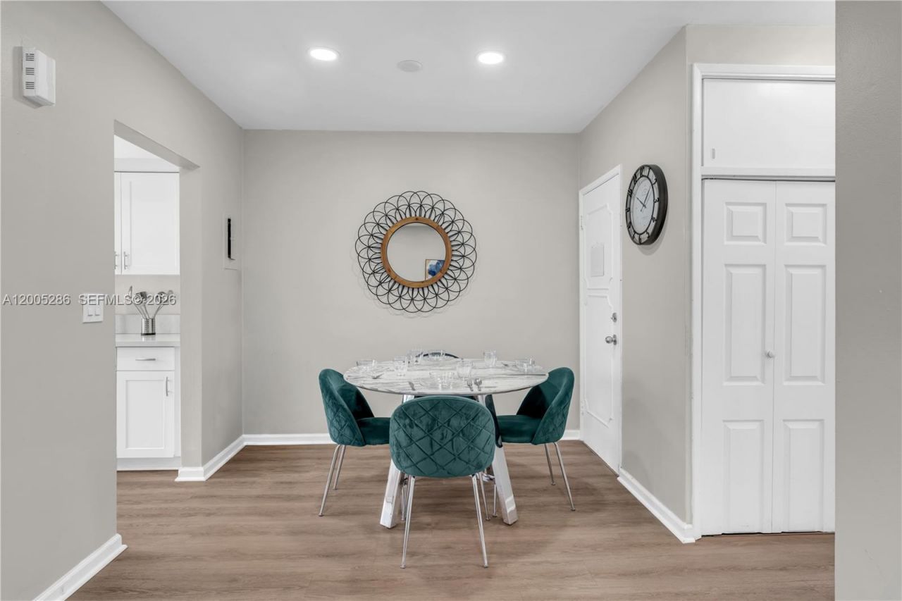 10006 E Bay Harbor Dr, Unit 15, Bay Harbor Islands, FL 33154 Photo