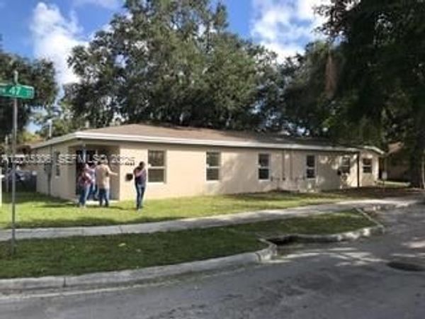 1565 NW 47th St, Unit 1, Miami, FL 33142