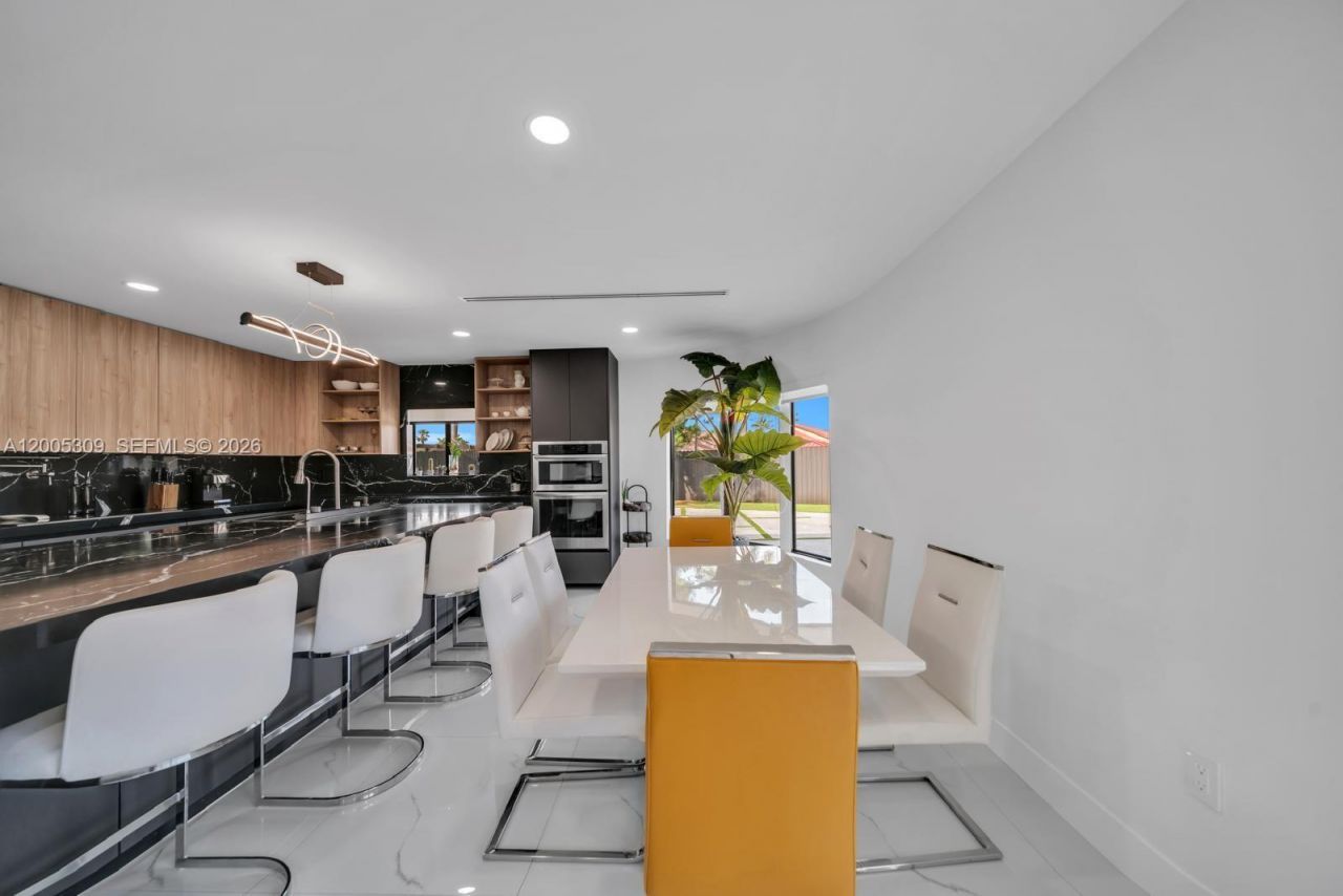 990 NW 131st Ave , Miami, FL 33182 Photo