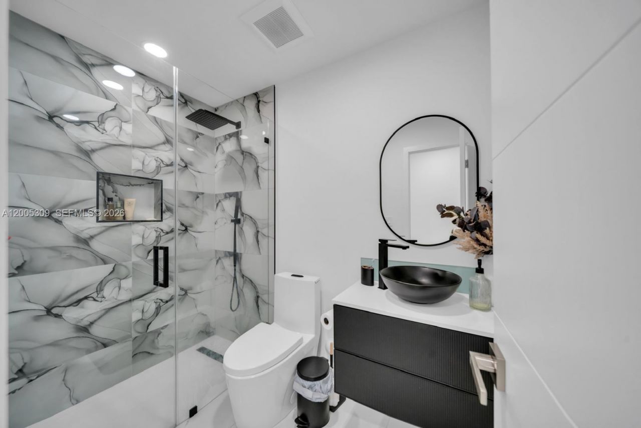 990 NW 131st Ave , Miami, FL 33182 Photo