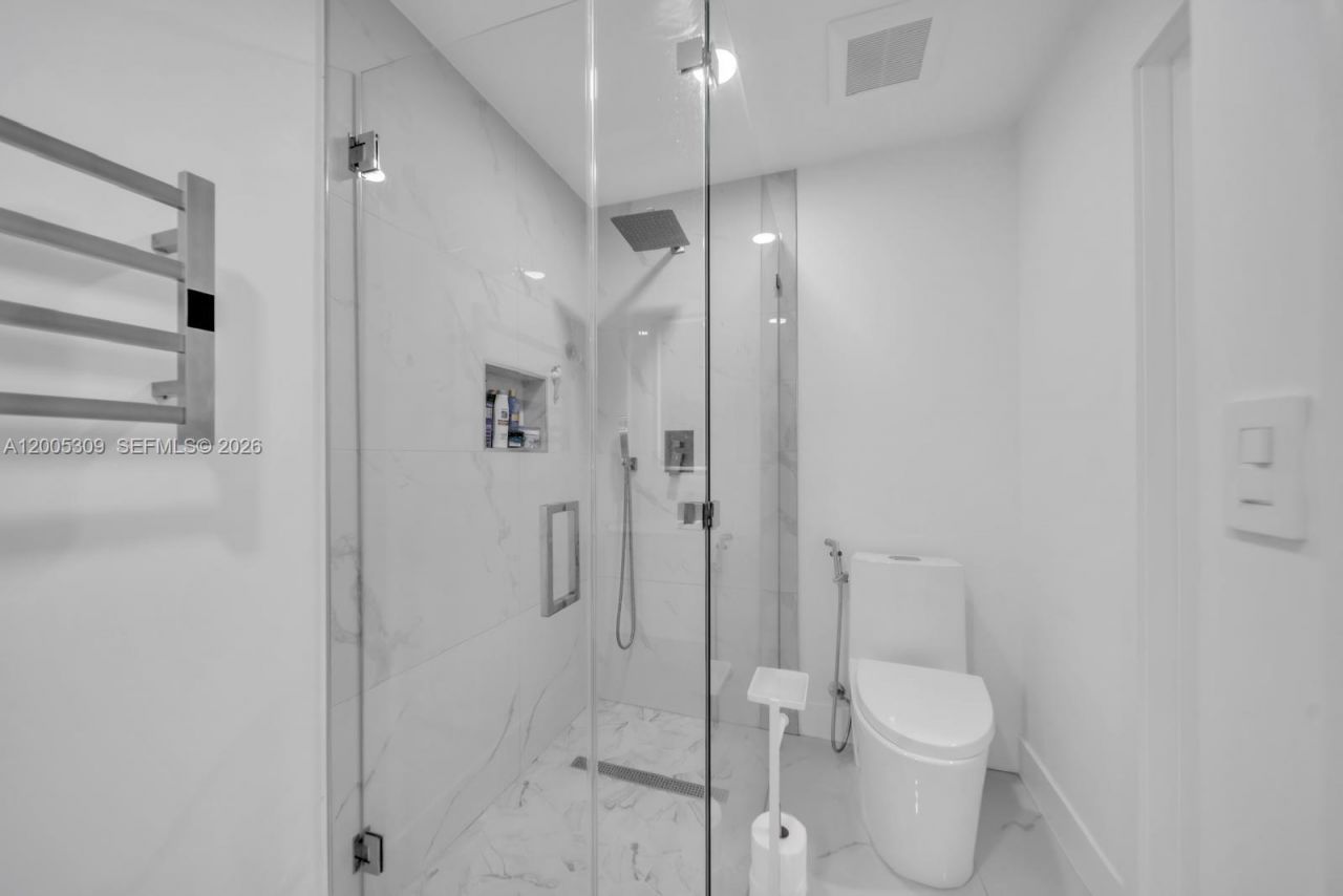 990 NW 131st Ave , Miami, FL 33182 Photo