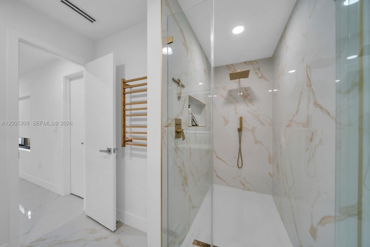 990 NW 131st Ave , Miami, FL 33182 Photo