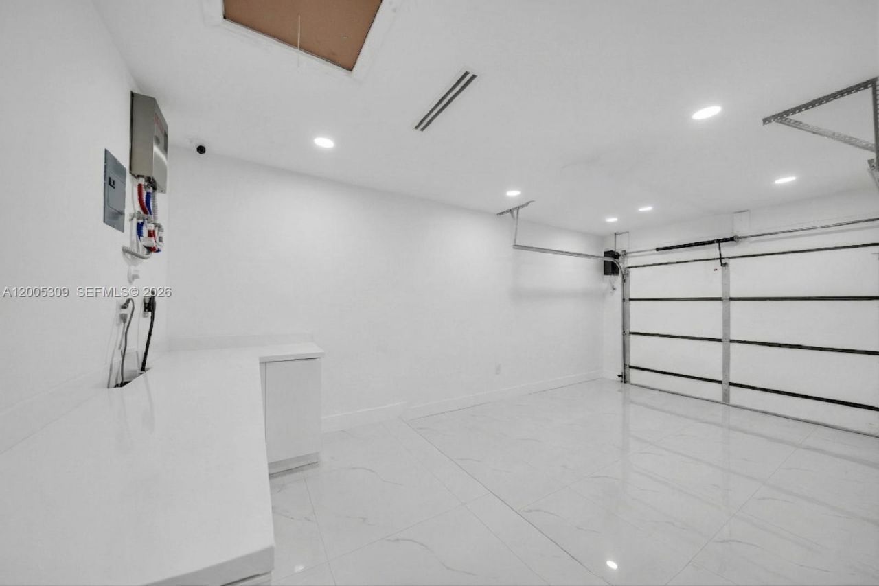 990 NW 131st Ave , Miami, FL 33182 Photo