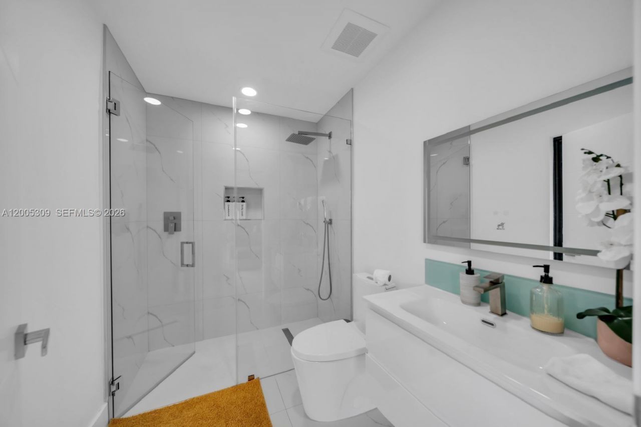 990 NW 131st Ave , Miami, FL 33182 Photo