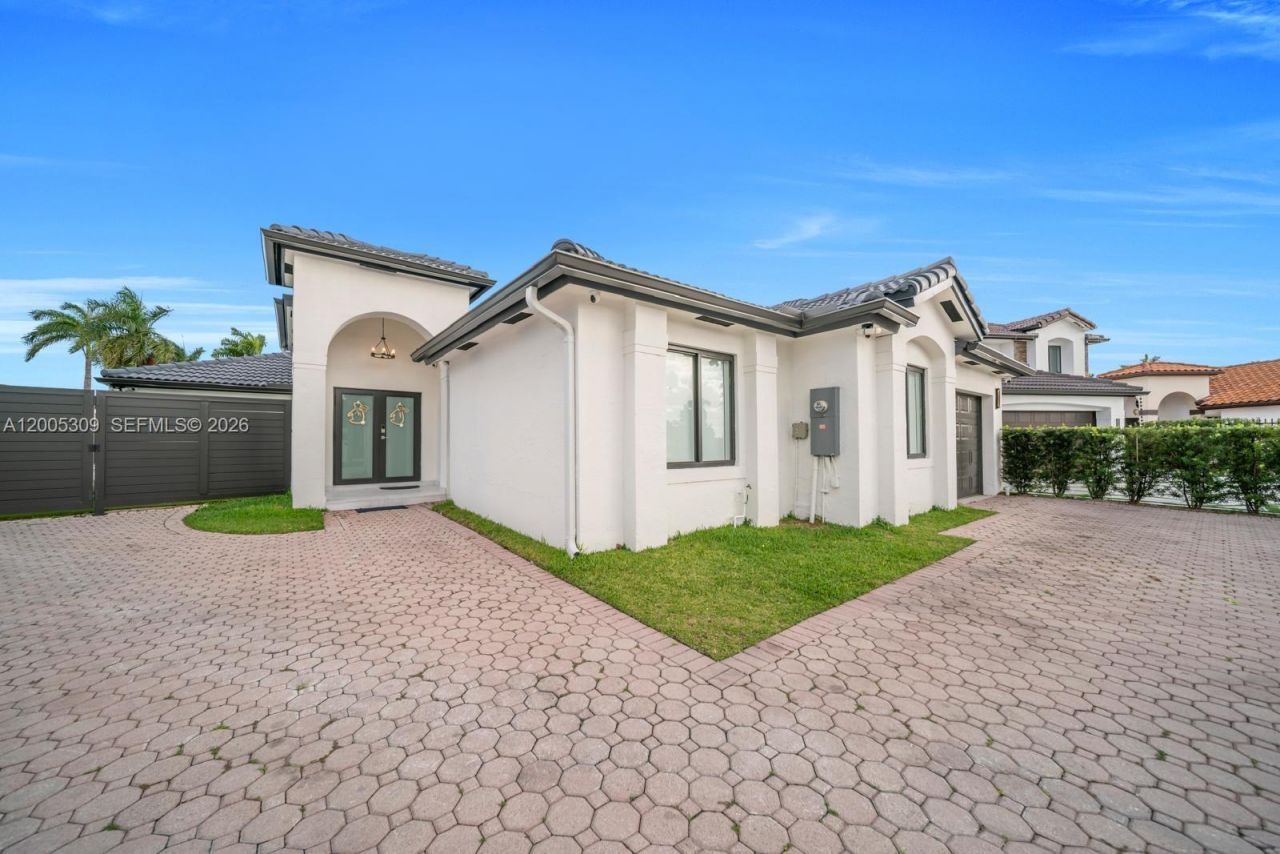 990 NW 131st Ave , Miami, FL 33182 Photo