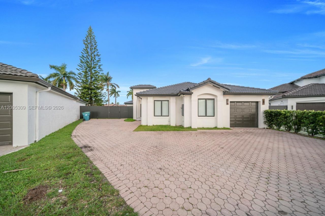 990 NW 131st Ave , Miami, FL 33182 Photo