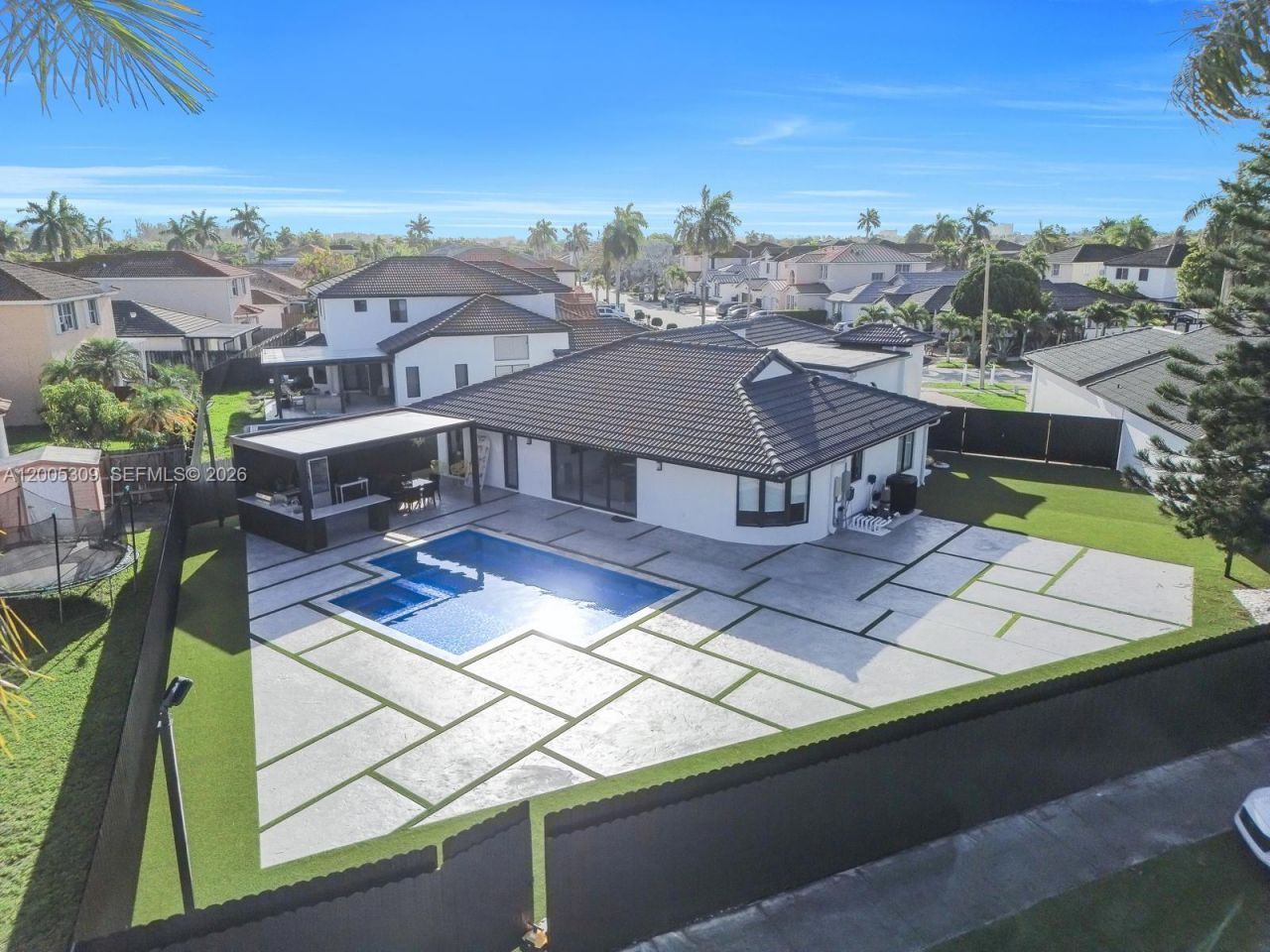 990 NW 131st Ave , Miami, FL 33182 Photo