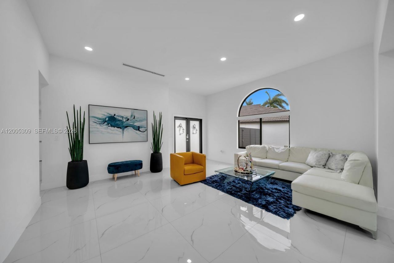 990 NW 131st Ave , Miami, FL 33182 Photo