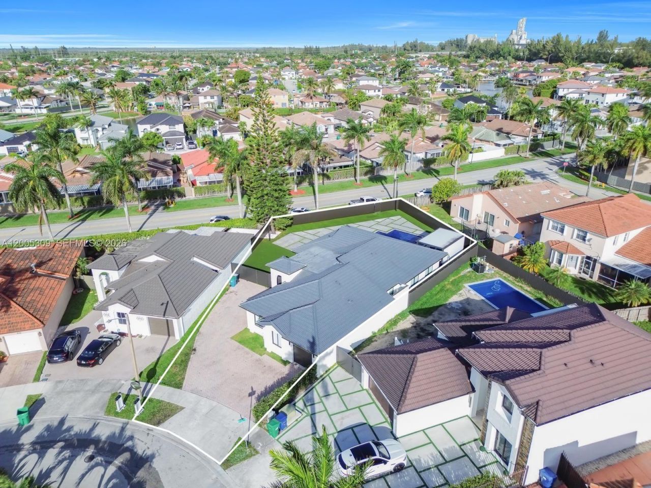 990 NW 131st Ave , Miami, FL 33182 Photo