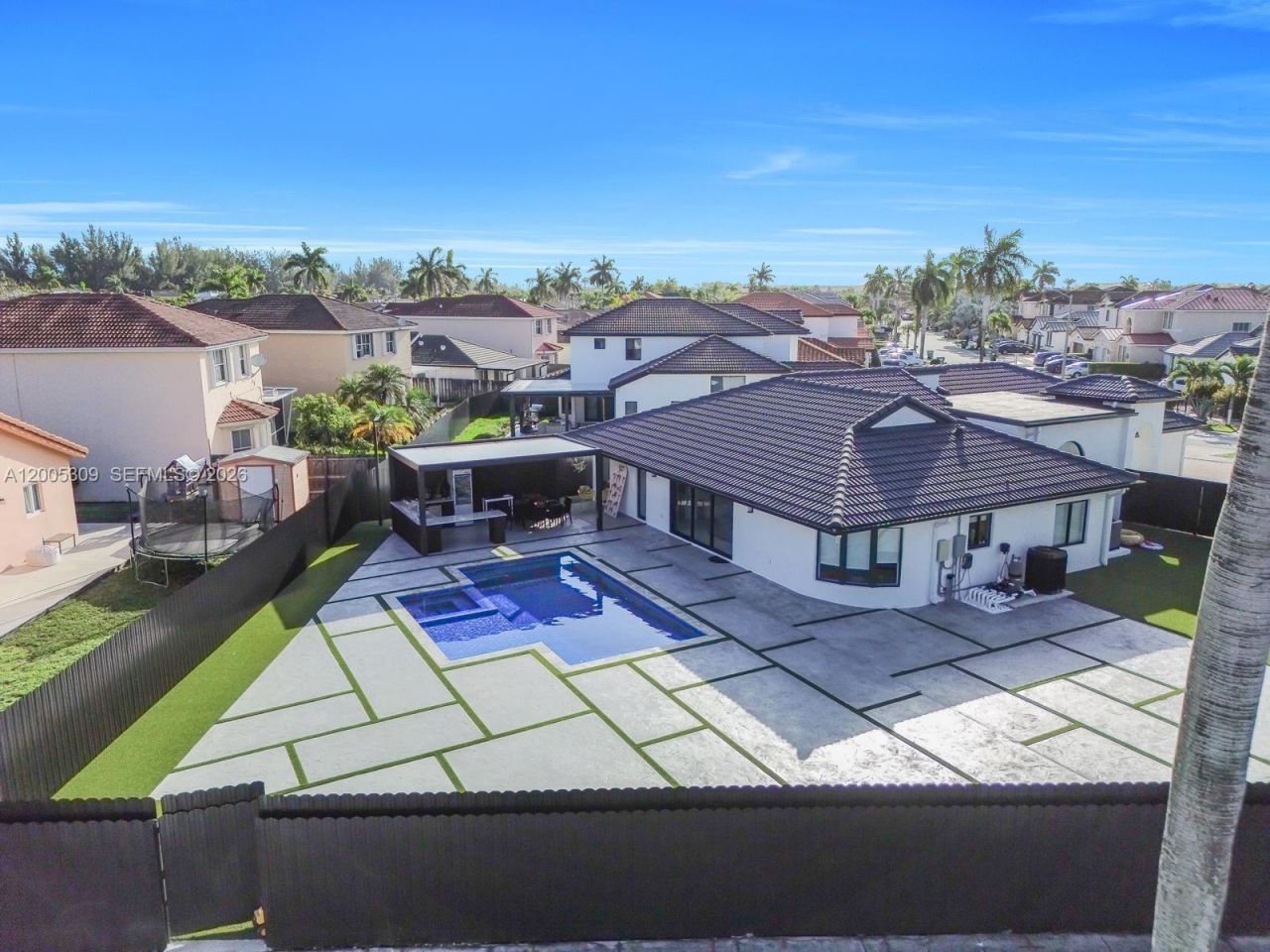 990 NW 131st Ave , Miami, FL 33182 Photo