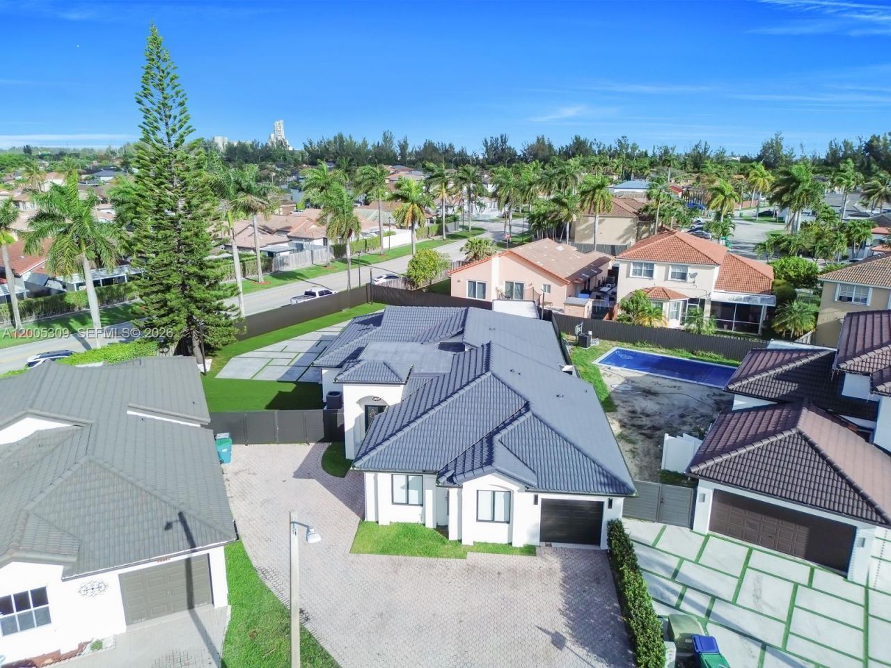 990 NW 131st Ave , Miami, FL 33182 Photo