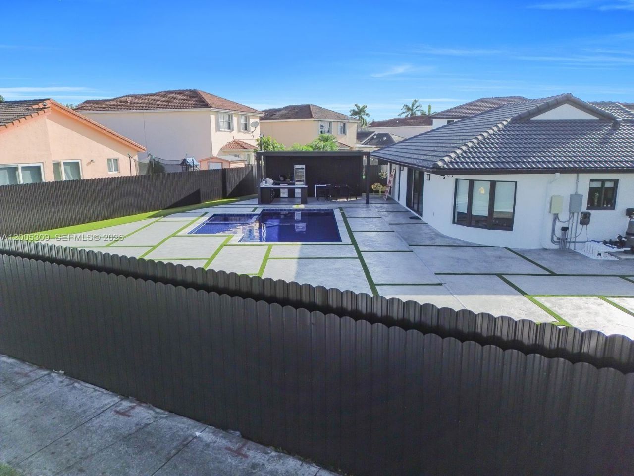 990 NW 131st Ave , Miami, FL 33182 Photo