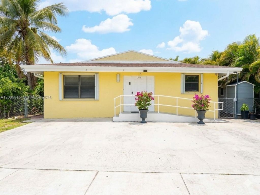1212-1214 SW 30th Ct, Miami, FL 33135 Photo