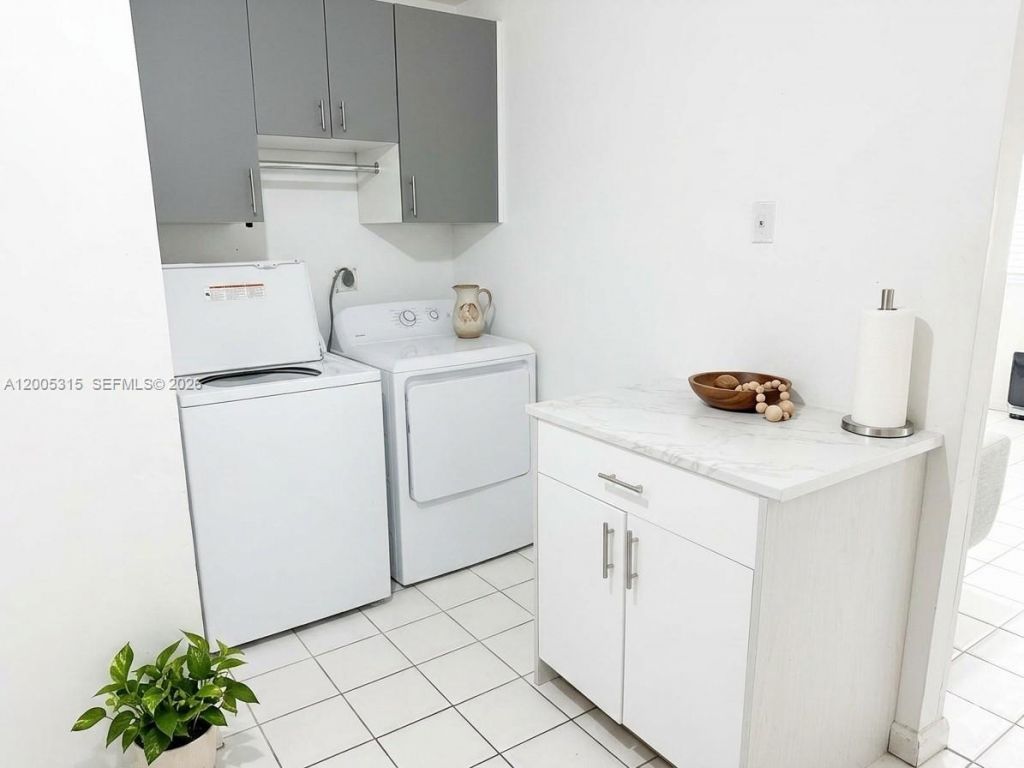 1212-1214 SW 30th Ct, Miami, FL 33135 Photo