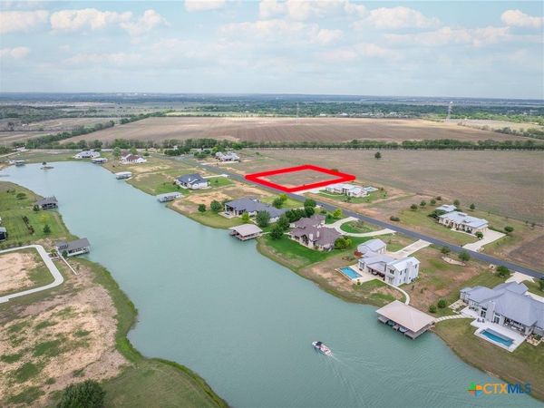 114 River Ranch Circle , Martindale, TX 78655