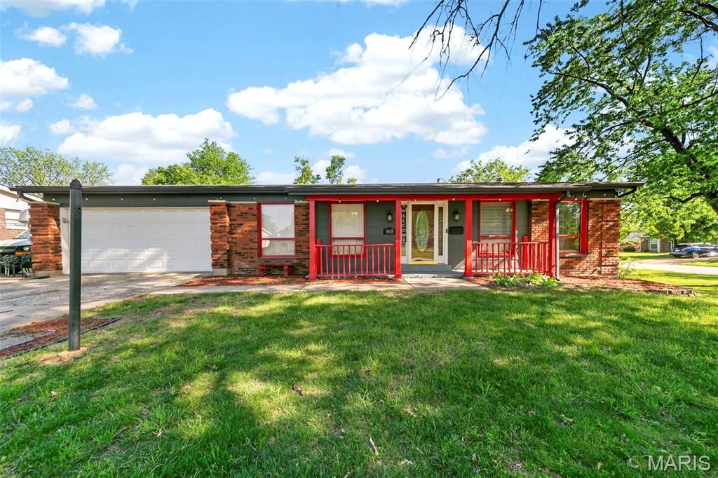 3655 Stonehaven Drive , Florissant, MO 63033 Main Photo