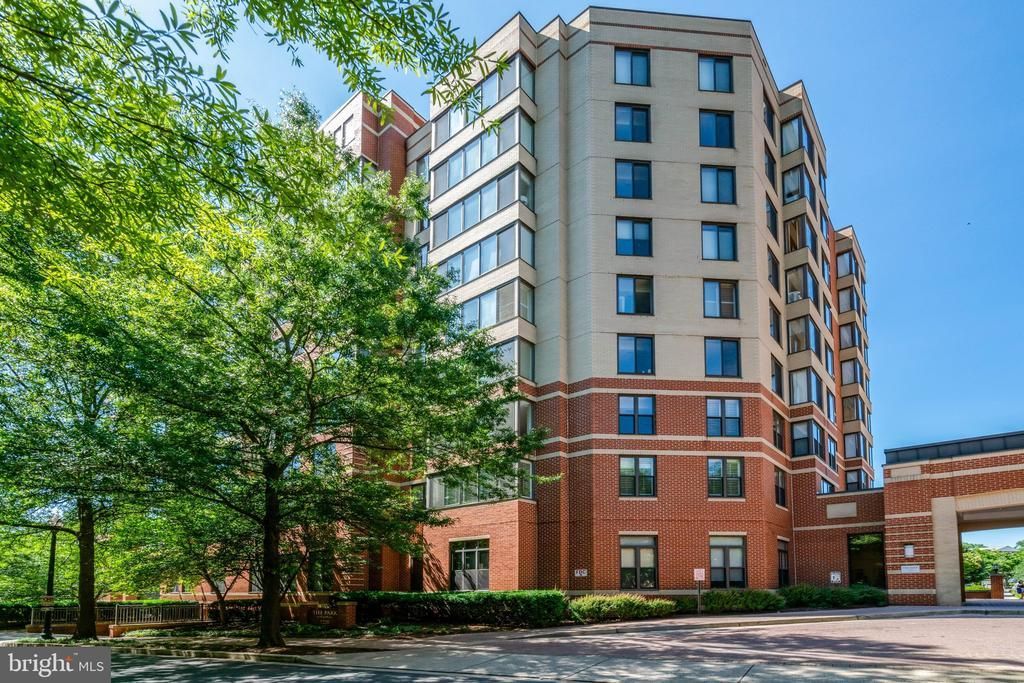 2220 N Fairfax Drive, Unit 308, Arlington, VA 22201 Main Photo