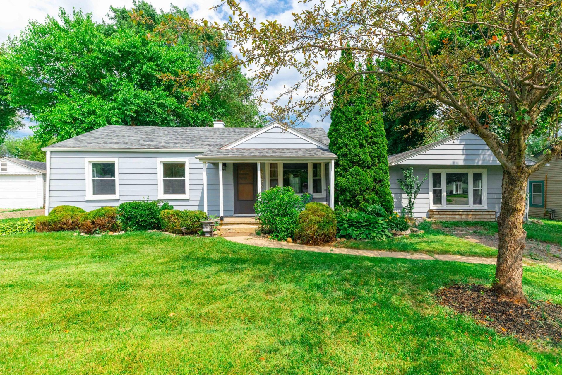 8876 Sheldon Road, Plymouth, MI 48170 Main Photo