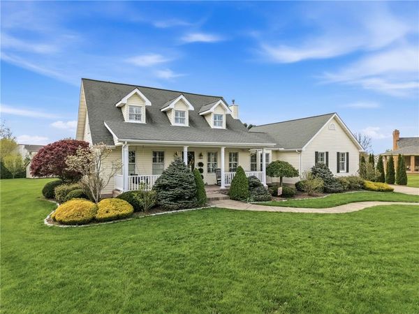 824 Brandywine Dr , Hermitage, PA 16148