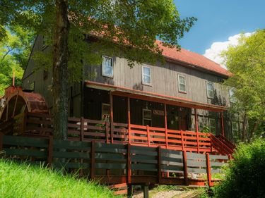 352 TYE RIVER TPKE, VESUVIUS, VA 24483