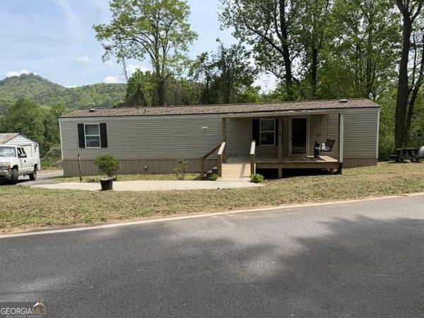 9 Fernwood Lane, Clayton, GA 30525