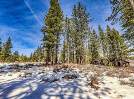 300 Bob Haslem, Truckee, CA 96161 Photo