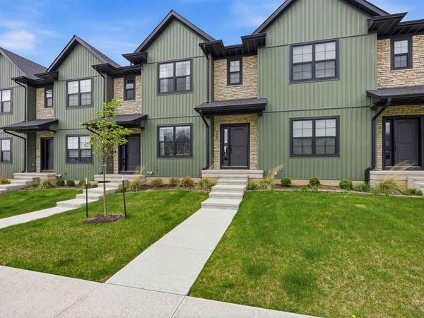 4747 Preston Ln, Iowa City, IA 55246