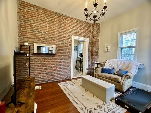 271 Chestnut Ave, Unit R, Boston, MA 02130