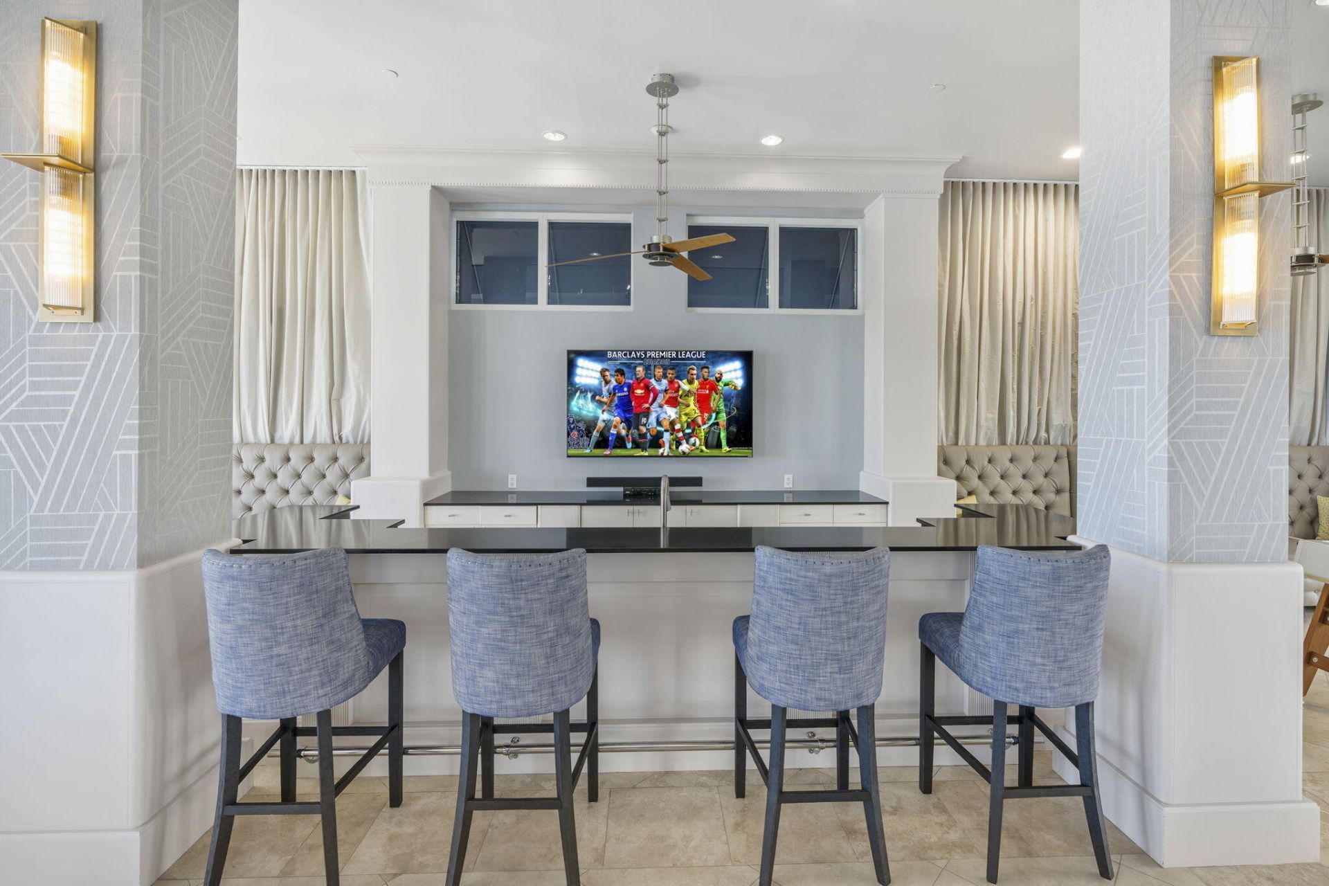 255 Evernia Street, Unit 407, West Palm Beach, FL 33401 Photo