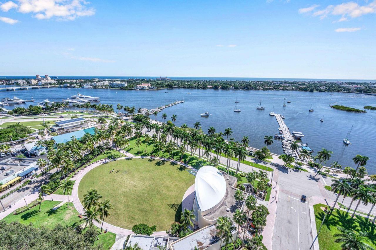 255 Evernia Street, Unit 407, West Palm Beach, FL 33401 Photo