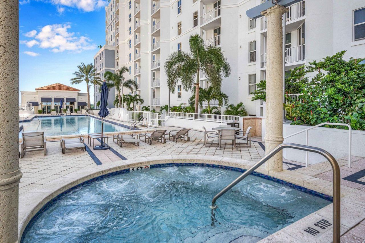 255 Evernia Street, Unit 407, West Palm Beach, FL 33401 Photo