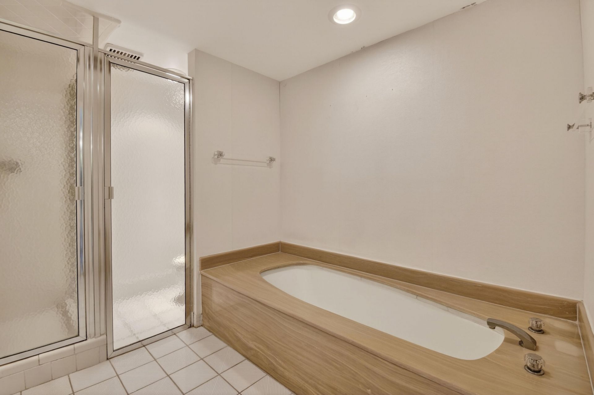 100 Sunrise Avenue, Unit 308, Palm Beach, FL 33480 Photo