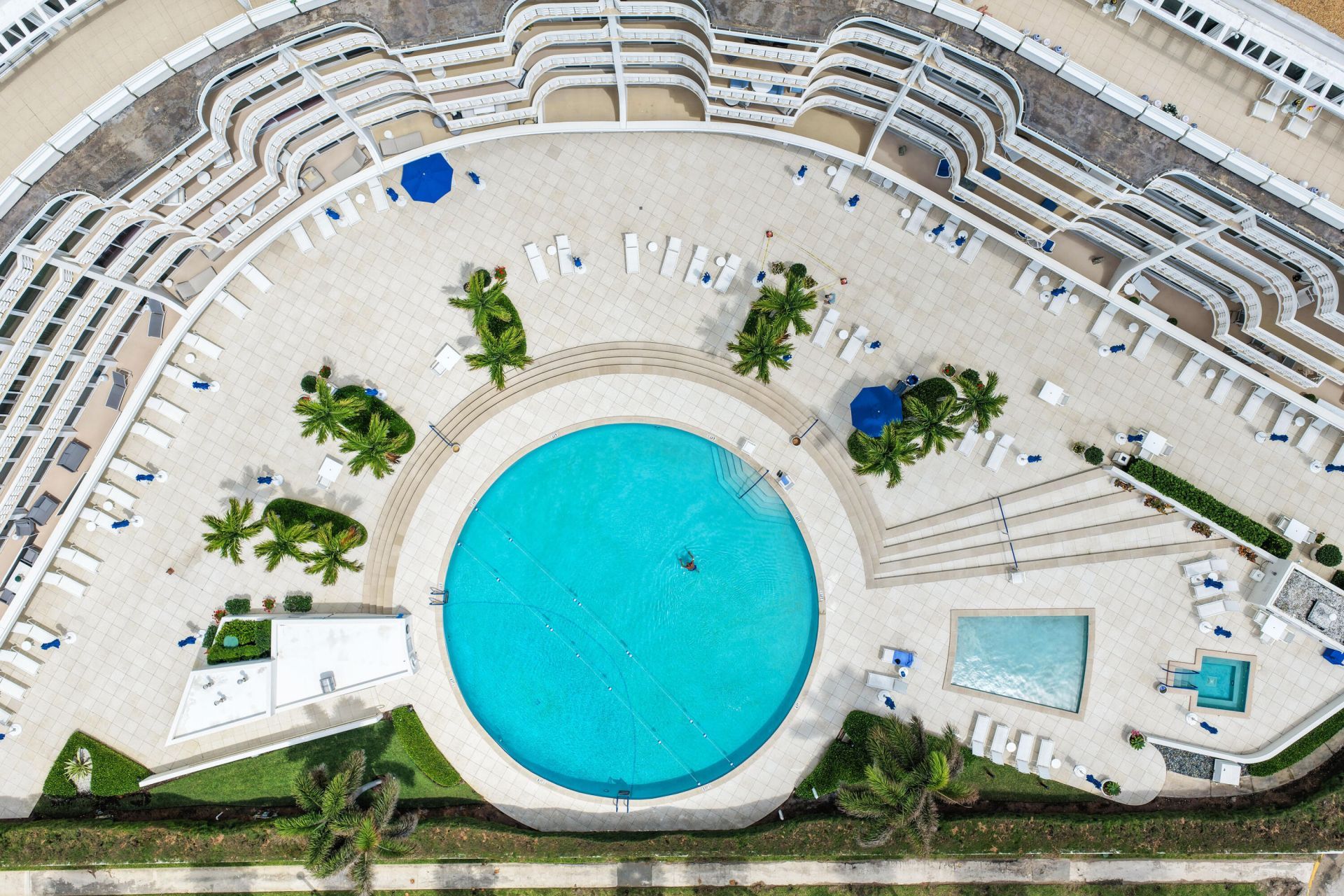 100 Sunrise Avenue, Unit 308, Palm Beach, FL 33480 Photo