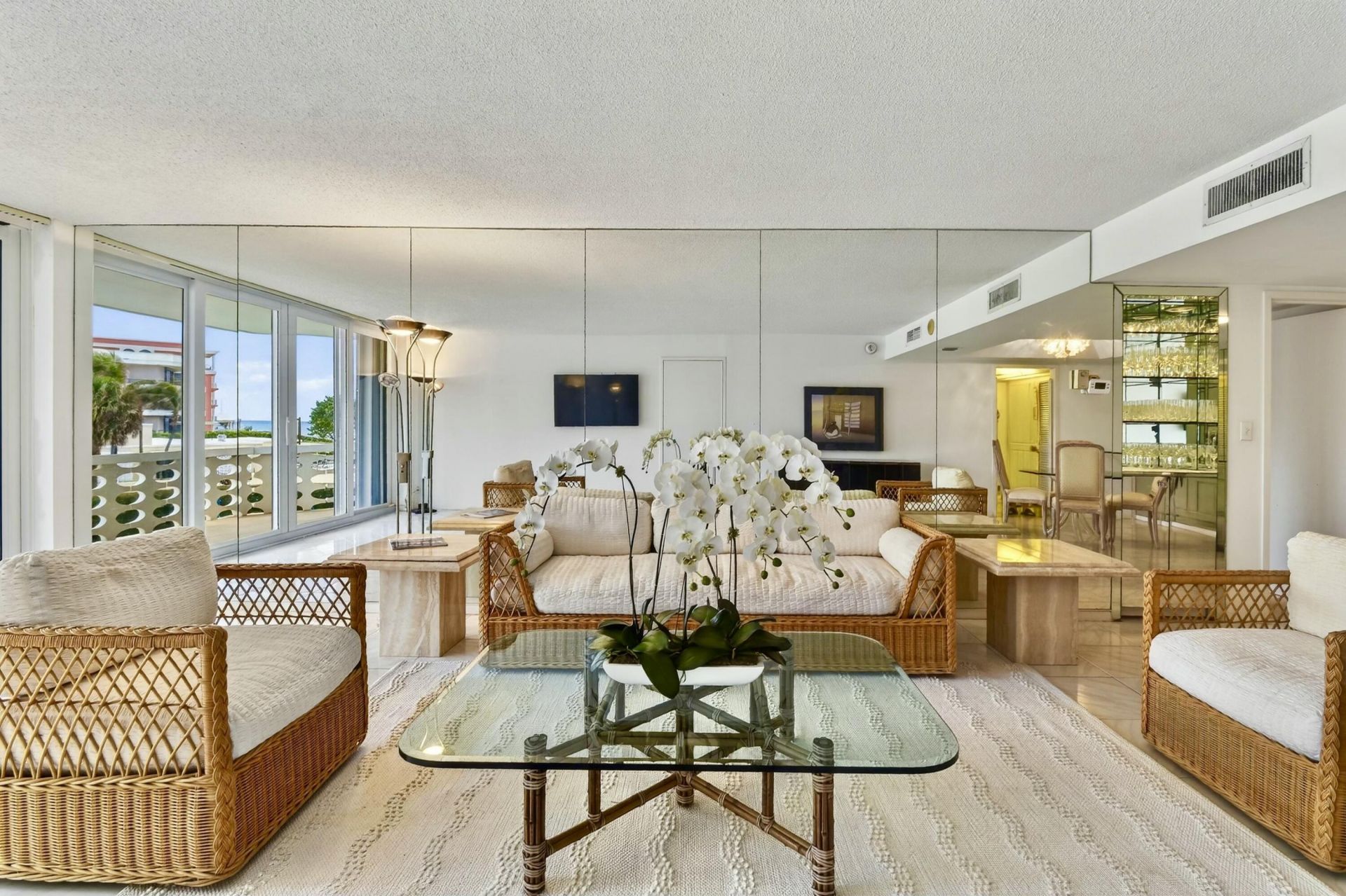 100 Sunrise Avenue, Unit 308, Palm Beach, FL 33480 Photo