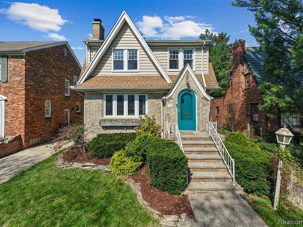414 Cloverly Road, Grosse Pointe Farms, MI 48236