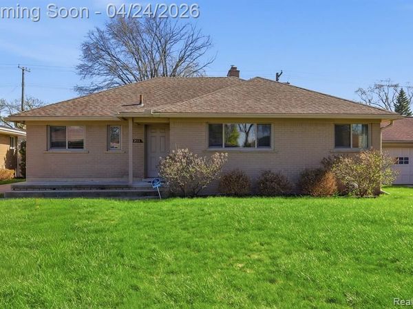 13111 Northfield Boulevard, Oak Park, MI 48237