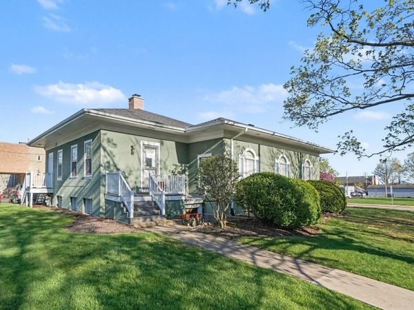 624 Phoenix Street, South Haven, MI 49090