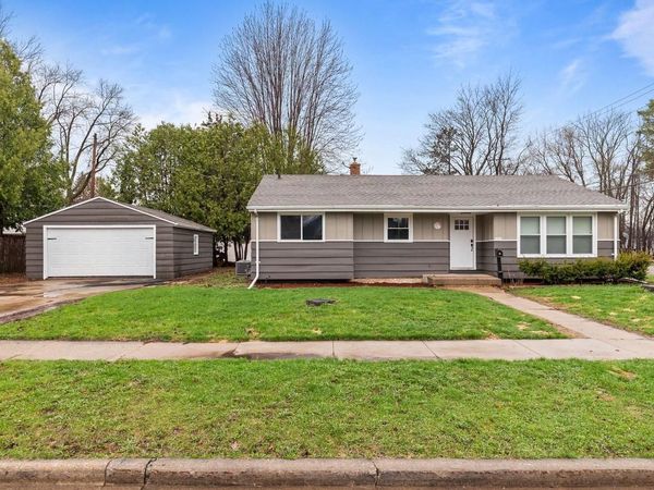 2007 S GLADYS AVENUE, Appleton, WI 54915