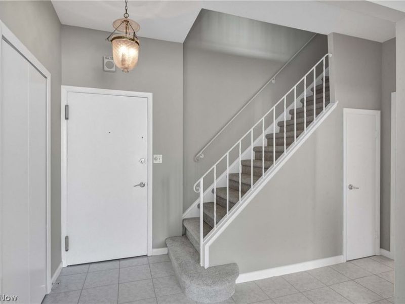 12900 Lake Avenue, Unit PH 8, Lakewood, OH 44107 Photo 13