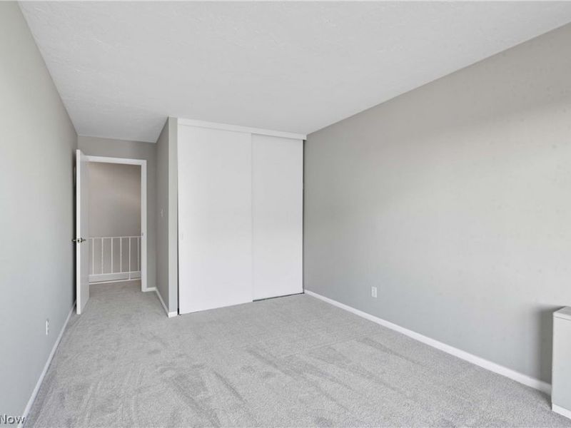 12900 Lake Avenue, Unit PH 8, Lakewood, OH 44107 Photo 18