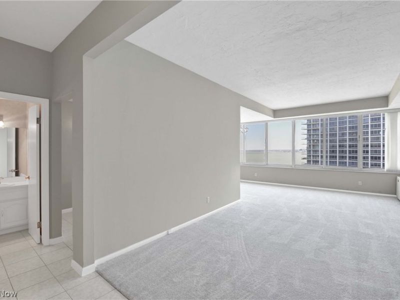 12900 Lake Avenue, Unit PH 8, Lakewood, OH 44107 Photo 2