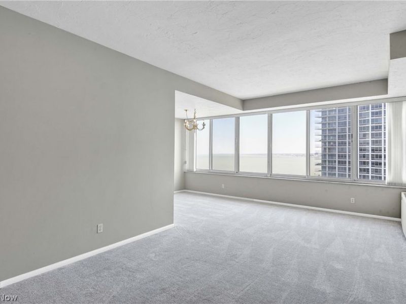 12900 Lake Avenue, Unit PH 8, Lakewood, OH 44107 Photo 4