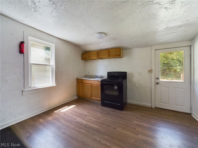 531 Gage Street, Akron, OH 44311 Photo 9